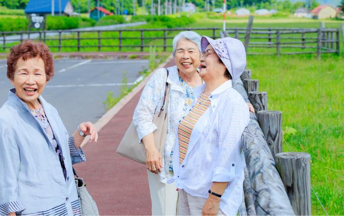 元気に過ごすシニア女性
